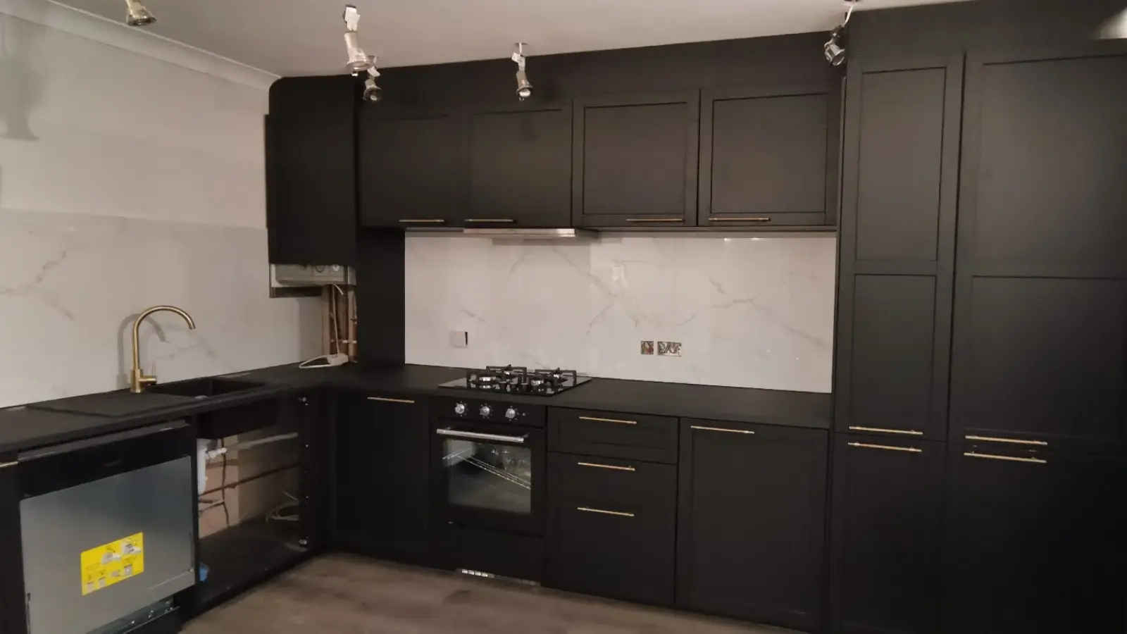 kitchen fitters in london